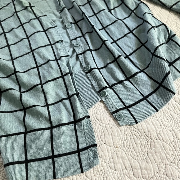 Loft Button Down Cardigan Medium - Picture 3 of 5